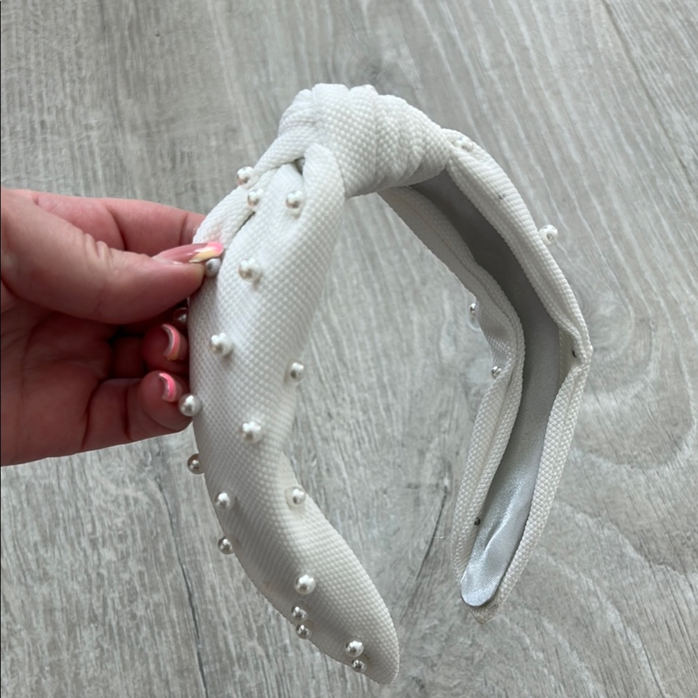 Elegant White Pearl-Embellished Headband